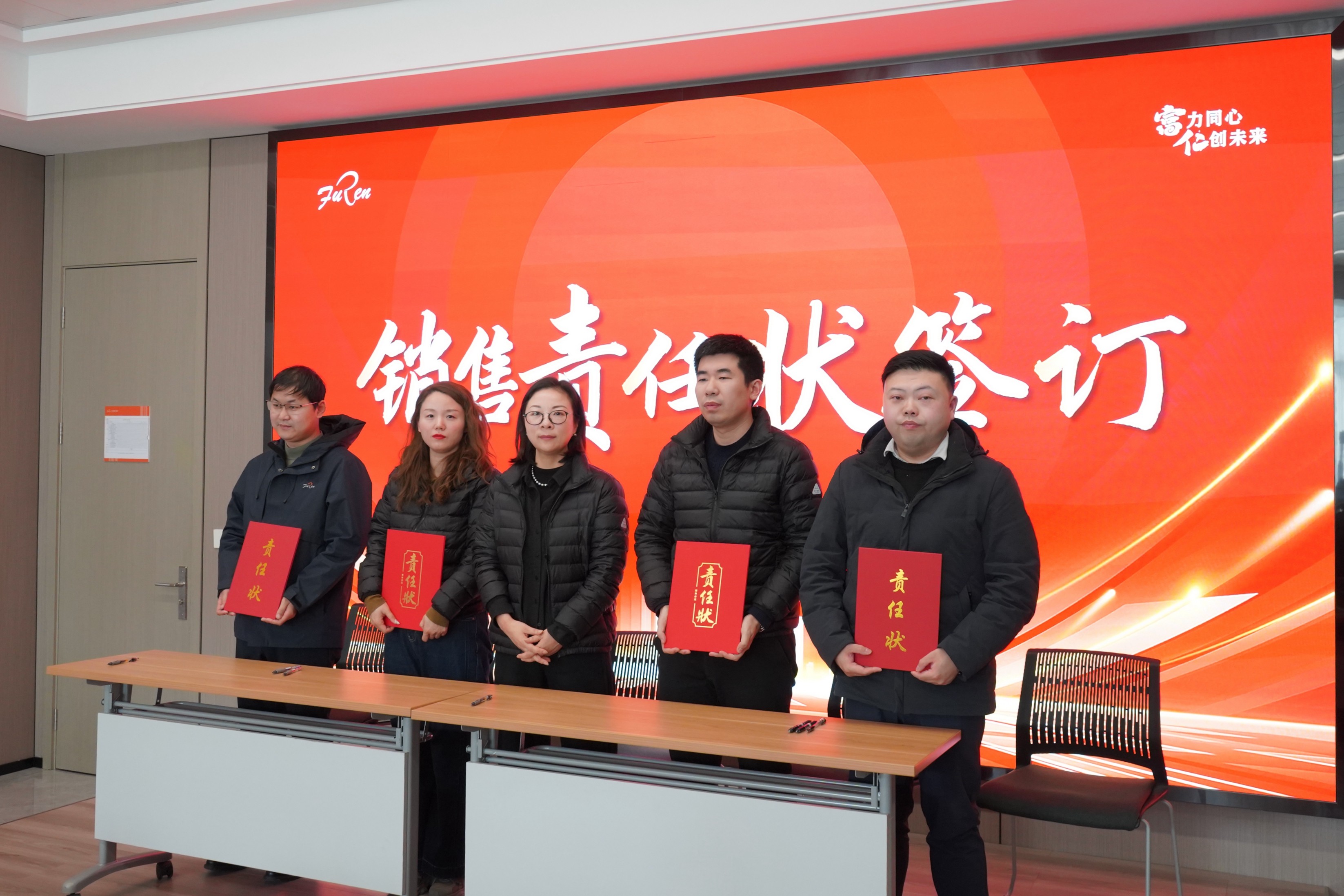 4daaa893cbd2e7117e74f9938d93189-0a6581f3743c4292acb3c24e99902d8b