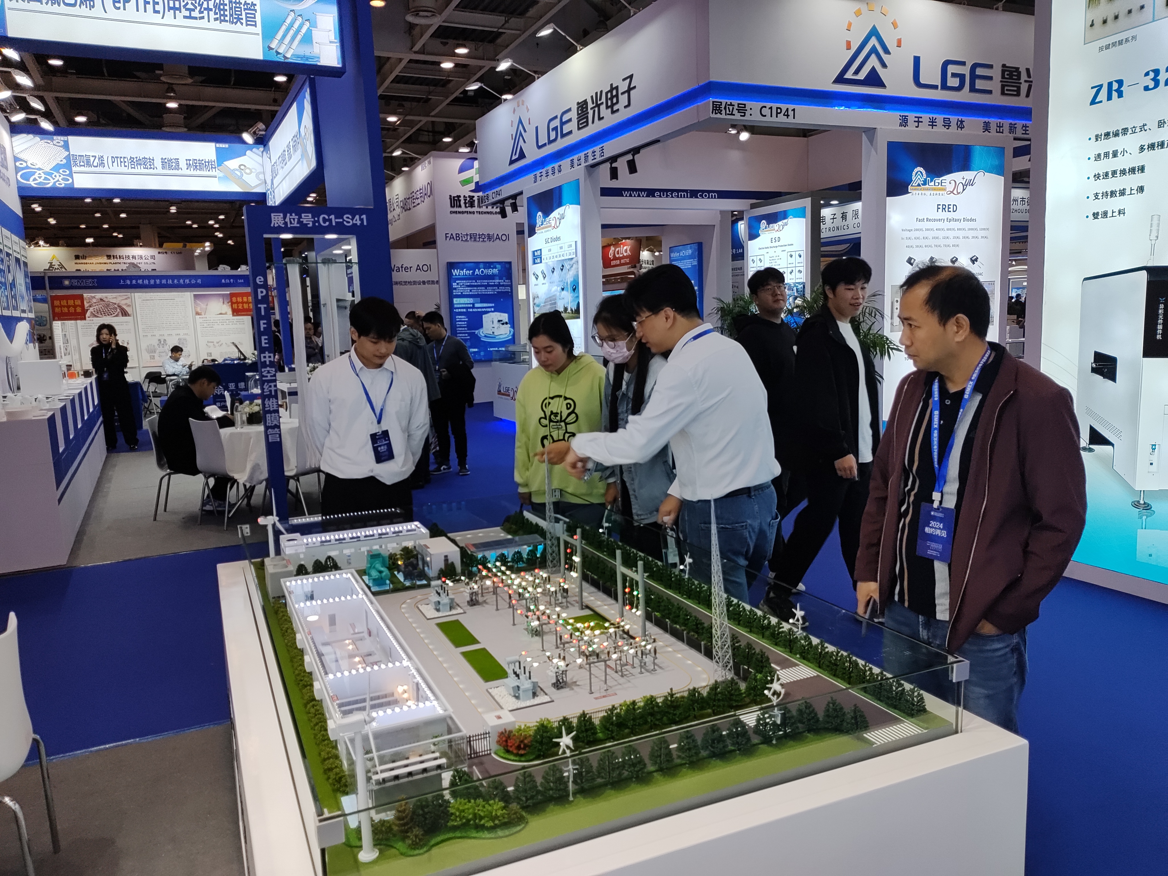 9563b2879dd4d469cb433fddf8a762a-abcd0e689fbc4c74815f2109721ef511